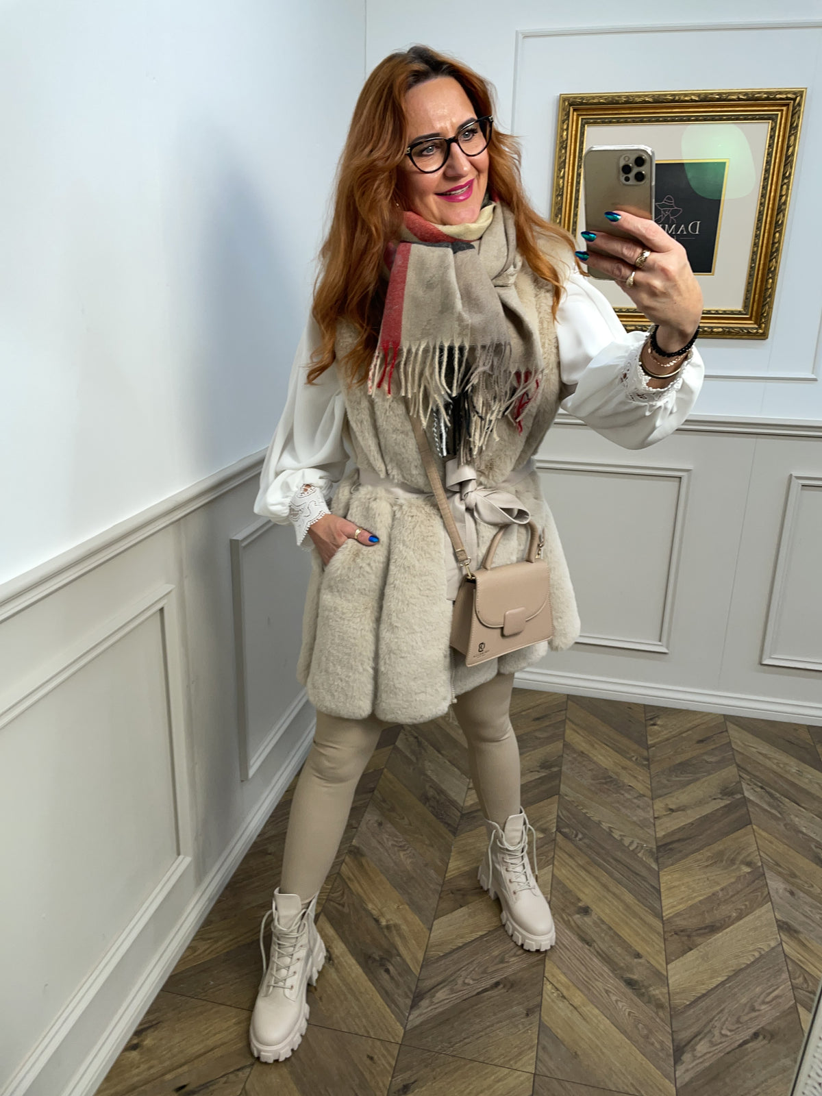 Faux Fur Collarless Longline Gilet Pelliccia Beige