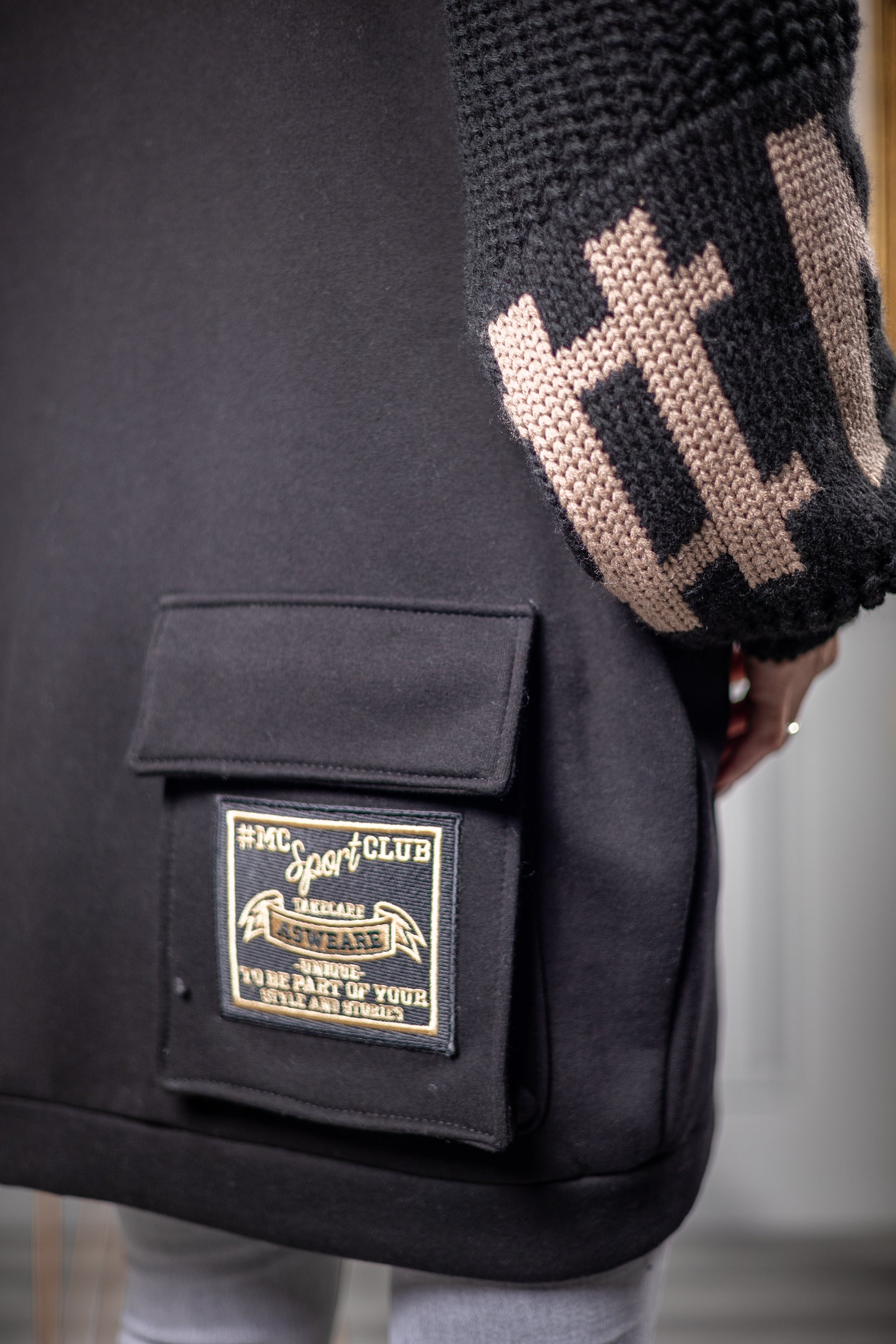 Sweater Sleeves Oversized Hoodie Nessa Black