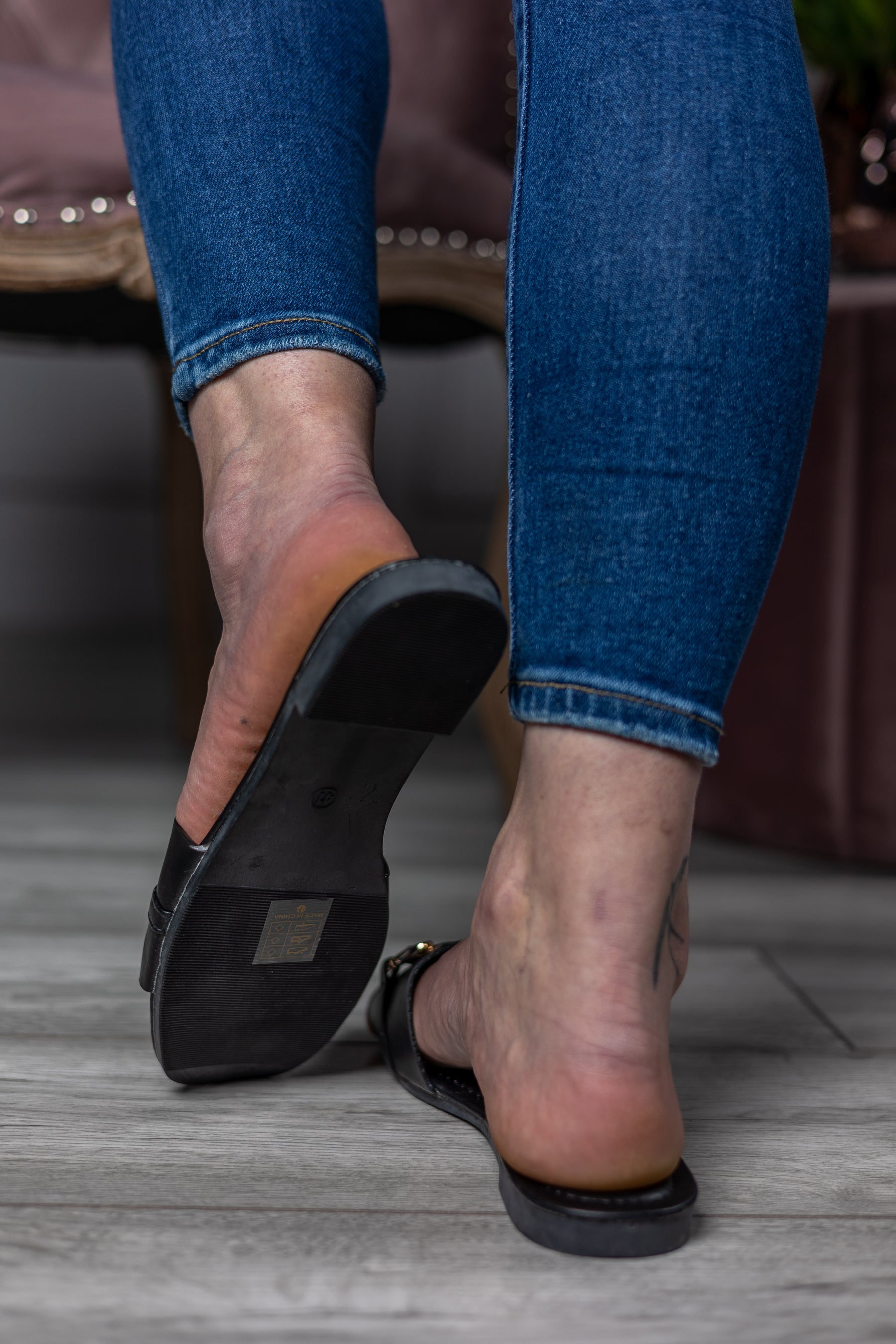 Faux Leather Sliders Chain Black