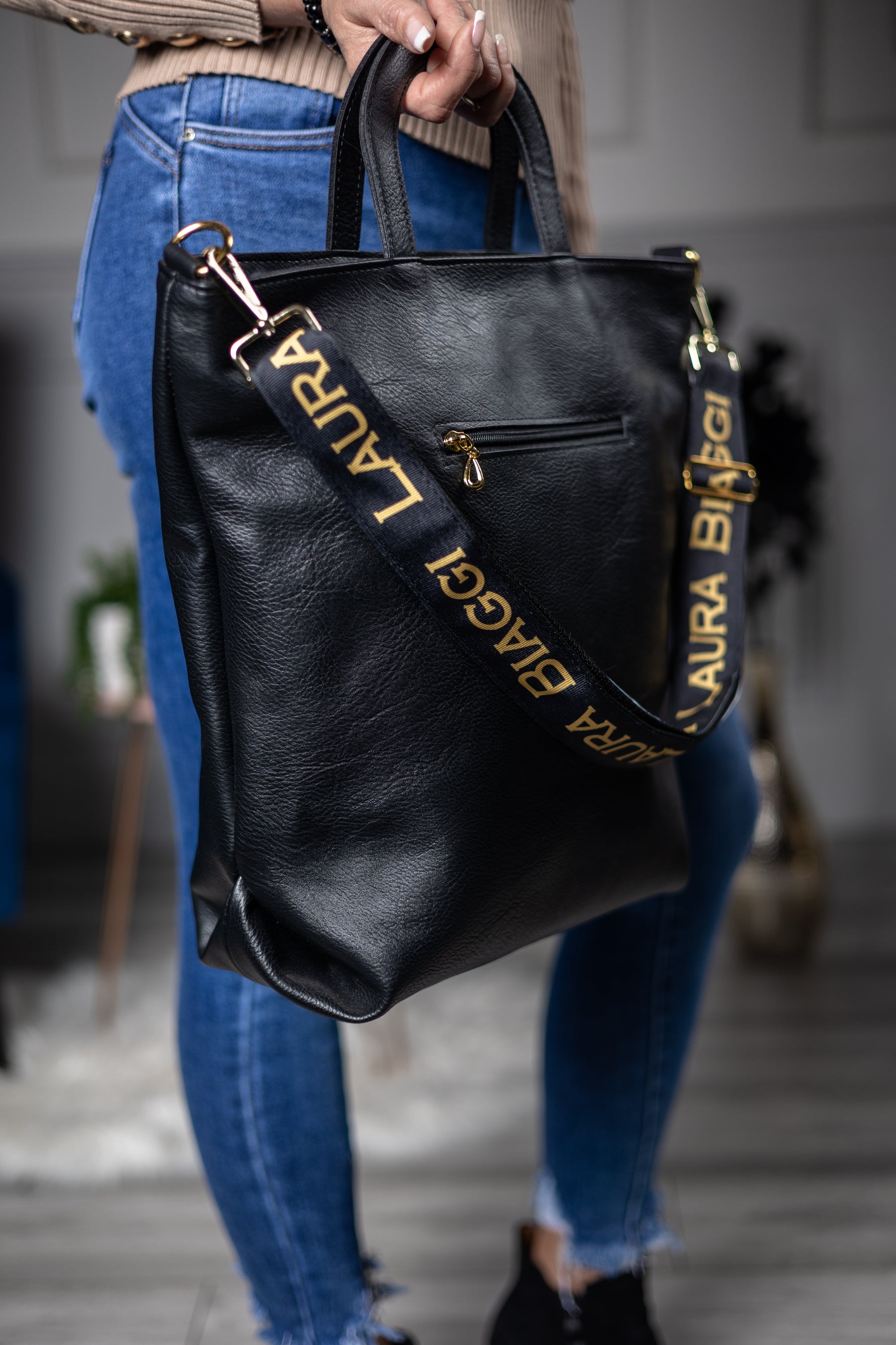 Beautiful Grab Handbag Hello Black