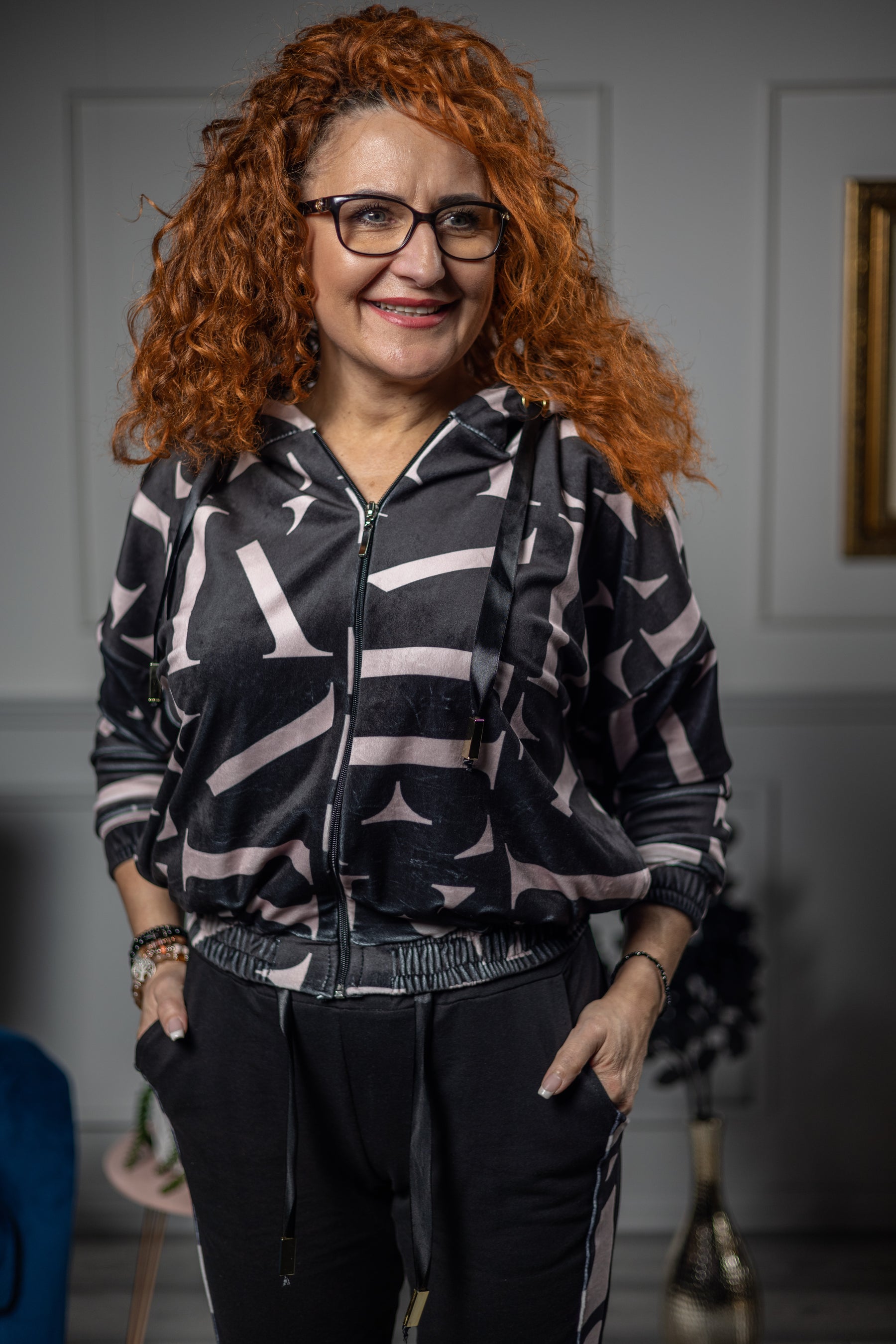 Velvet Material Tracksuit Wonderland Black