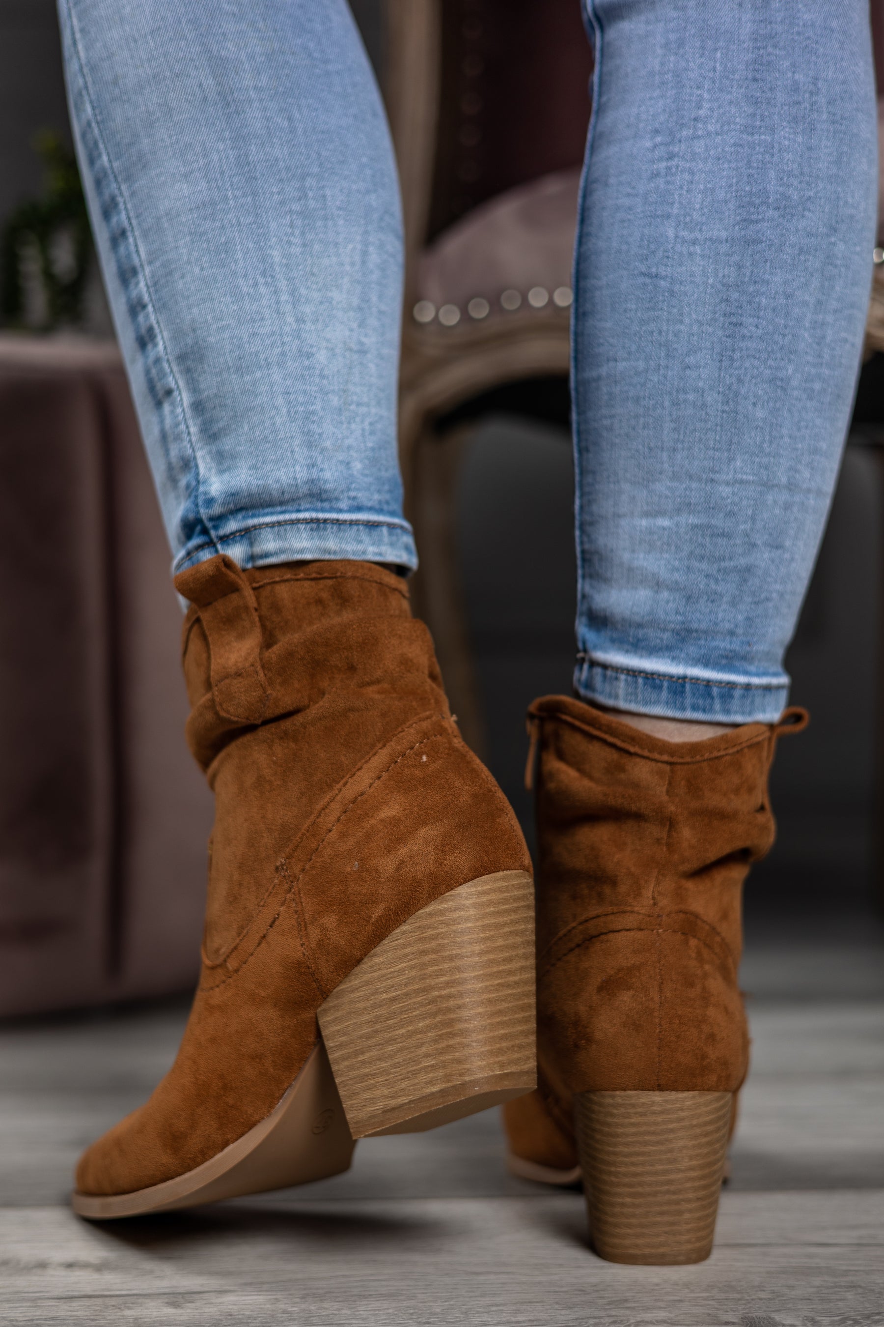 Faux Suede Western Boots Vasyl Camel